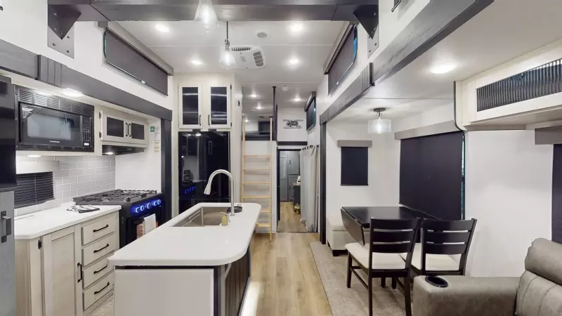 Puma Vista Main Room