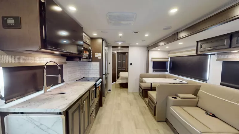 Georgetown 3 Series GT3 Main Room